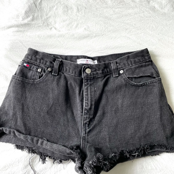 Vintage Tommy Hilfiger shorts - Picture 1 of 2